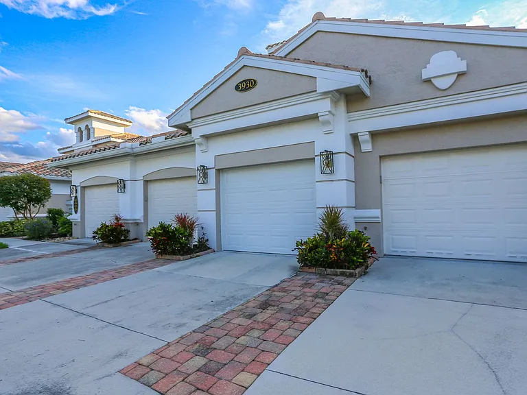 3930 Deer Crossing Ct #103 — Photo 15