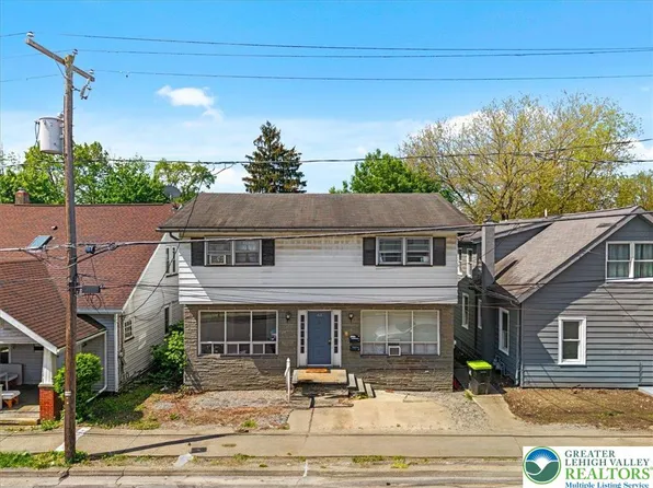 63 N 10th St, Stroudsburg, PA 18360