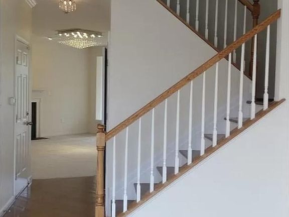 4th image of 361 Northhampton Way