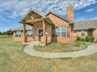 8705 N Harrah Rd, Harrah, OK 73045