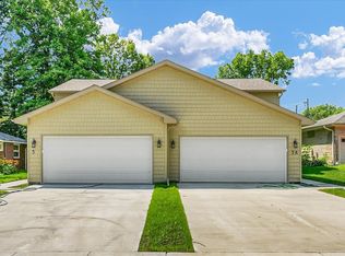 5 Montclair Rd #A, Urbana, IL 61801