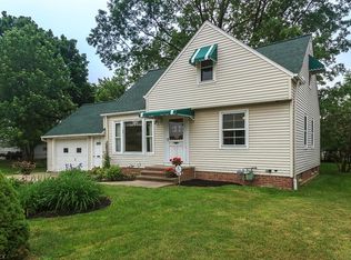 668 E 305th St, Willowick, OH 44095