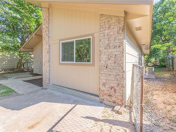 4th image of 2219 Bitter Creek Dr