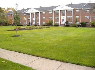 4 Old Colony Ln APT 1, Arlington, MA 02476