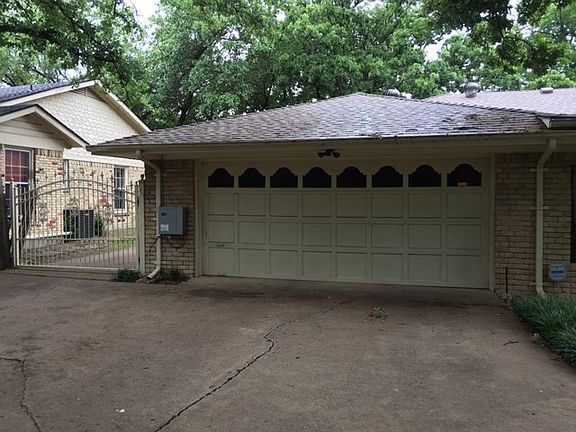 2nd image of 1520 Canyon Oaks Dr