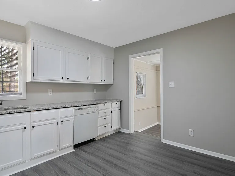 7252 Ainsley St — Photo 1