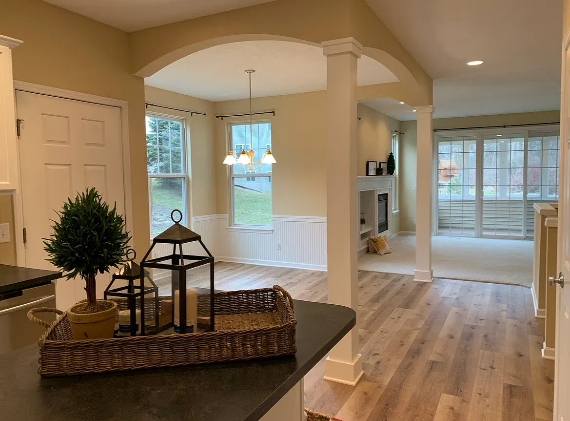 2 bed, 2.5 bath, 2300 sqft, $2,575 — Photo 3