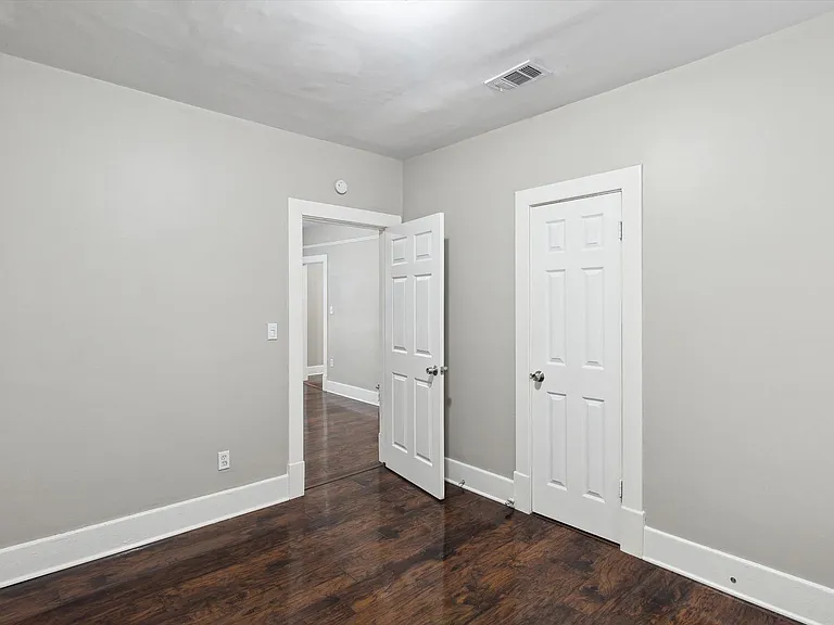 1013 E Seiler Ave — Photo 11