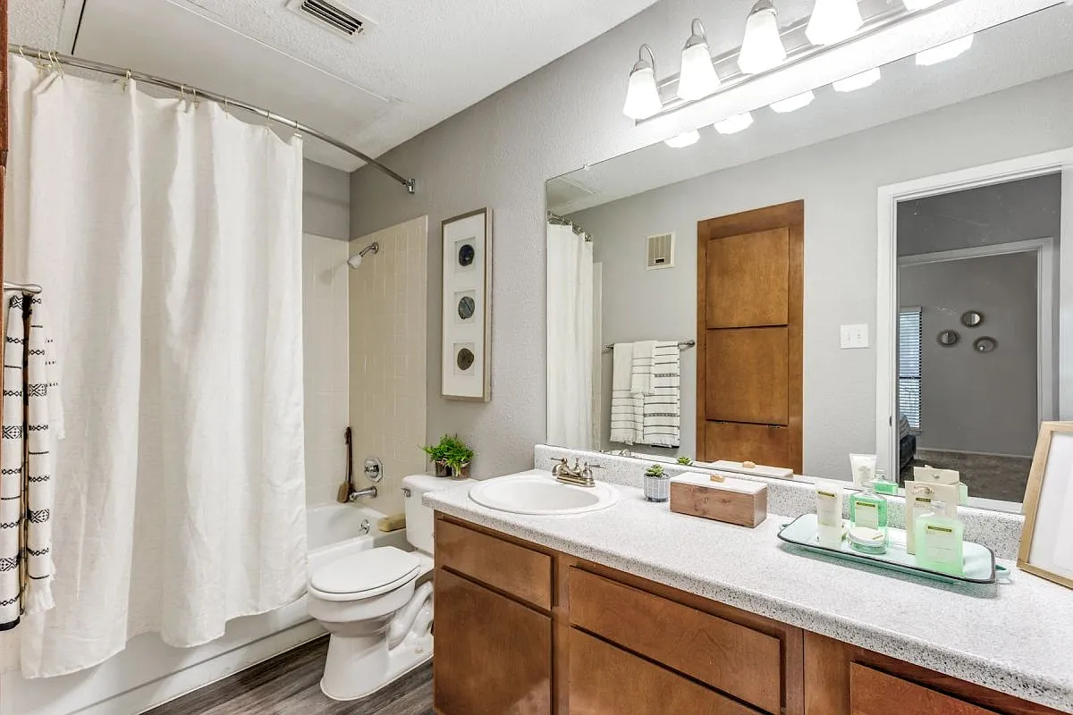 1 bed, 1.0 bath, 512 sqft, $1,133 — Photo 4