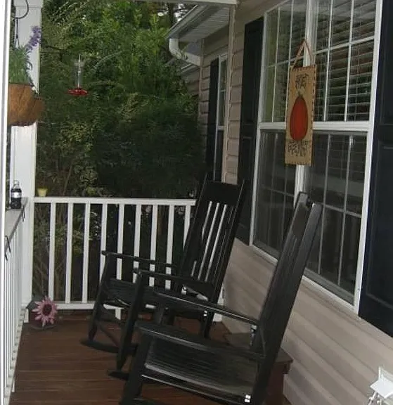 100 Algrave Way — Photo 2