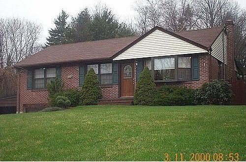 1st image of 82 Hawkins Ave