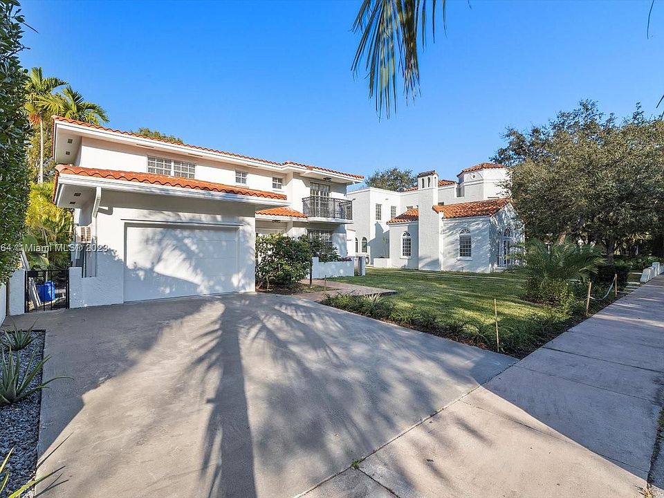 1st image of 917 Alhambra Cir