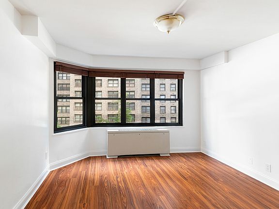 2nd image of 220 E 57th St APT 2D