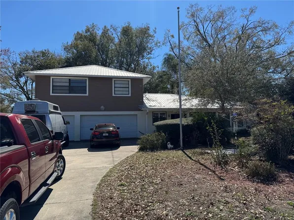 1736 W Country Club Dr, Tampa, FL 33612