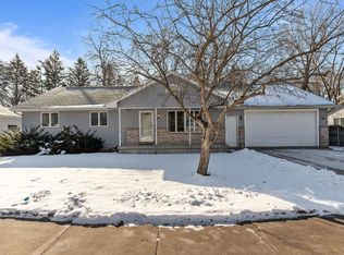 201 E Meadow Grove Blvd, Appleton, WI 54915