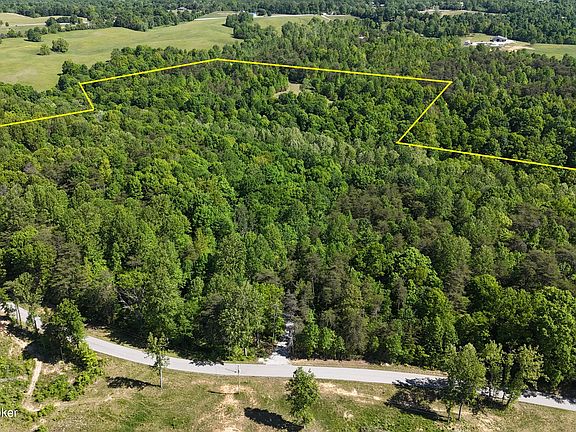 4th image of 1010 Lone Oak Rd