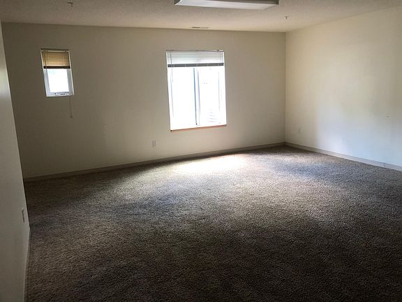 3rd image of 28 97th Ave NW #28