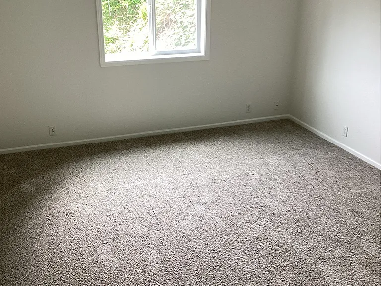 383 SE Olson Rd — Photo 6