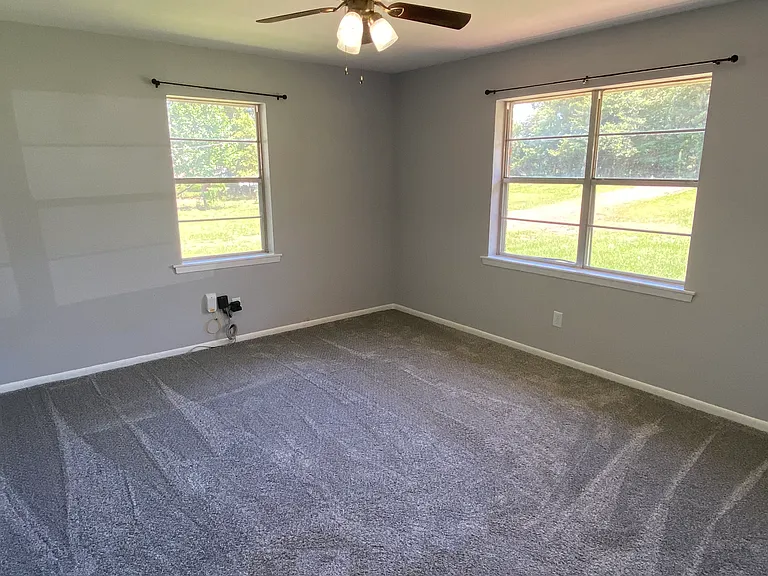 2298 FM 852 — Photo 10