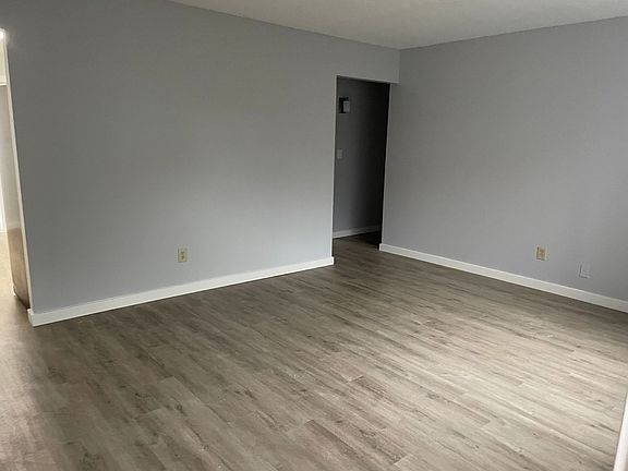 2nd image of 1153 Jefferson St #1