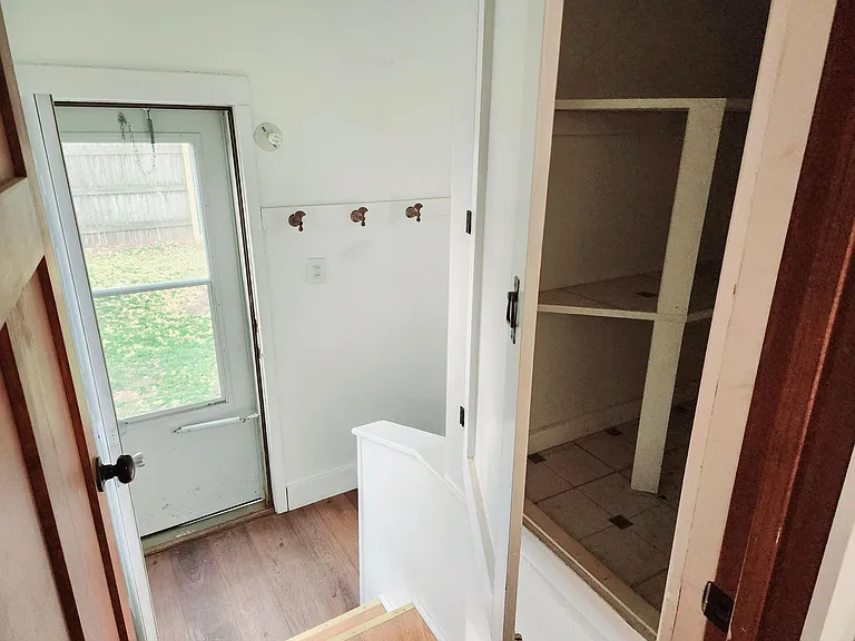 2121 Milz Ct — Photo 3