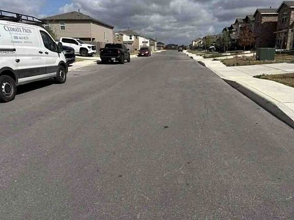 Exterior Neighborhood (street photo)