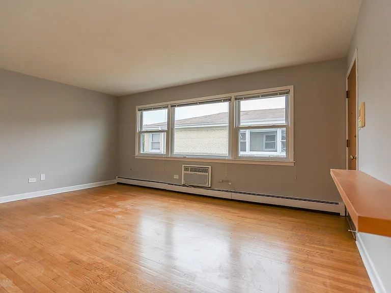 8614 W Berwyn Ave #2S — Photo 4