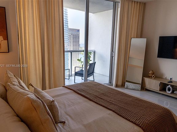 3rd image of 475 Brickell Ave APT 3510