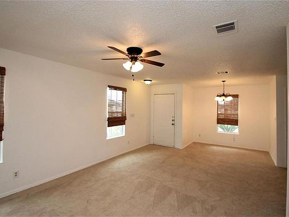 3rd image of 1202 Bonnie Brae St
