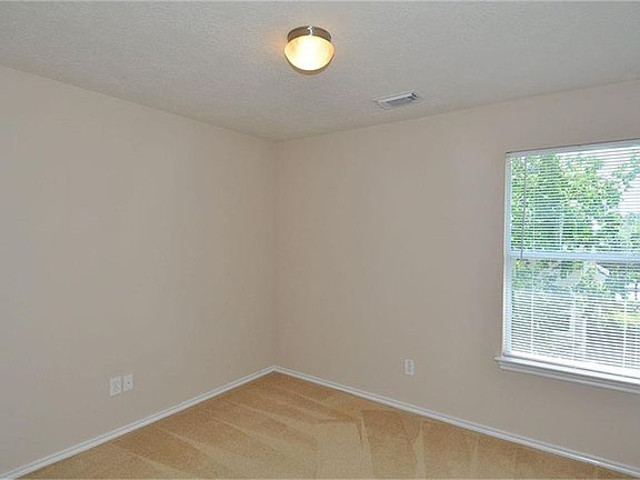 5th image of 17622 Bering Bridge Ln