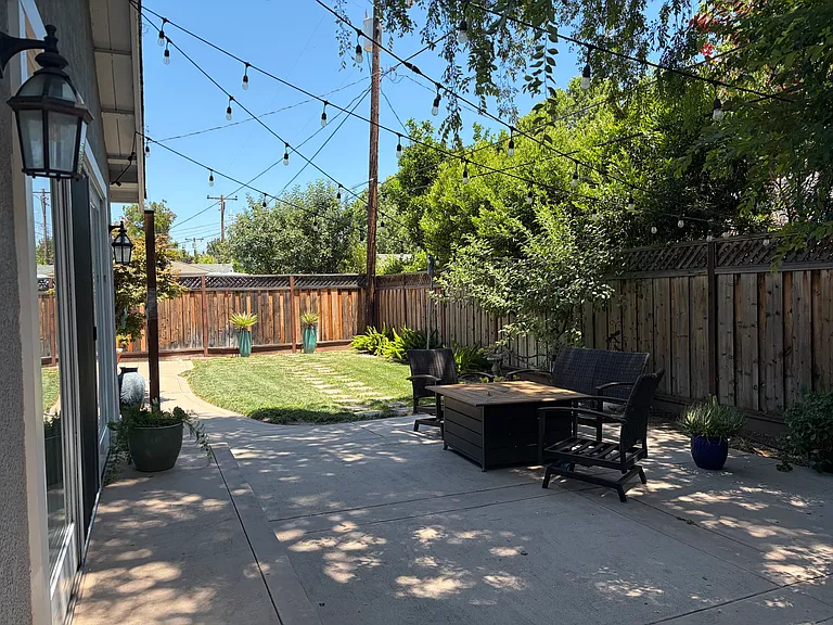 1578 Garden Glen Way — Photo 3