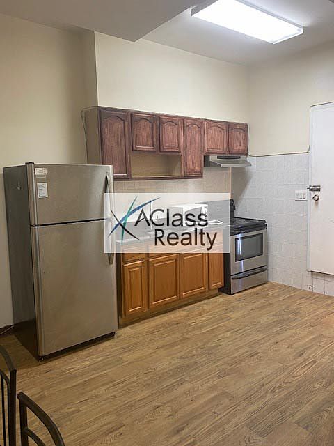 1st image of 32-30 Steinway St #2F