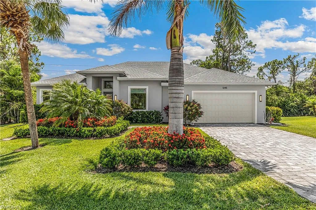 3 bed, 3.0 bath, 1848 sqft, $13,000 — Photo 1