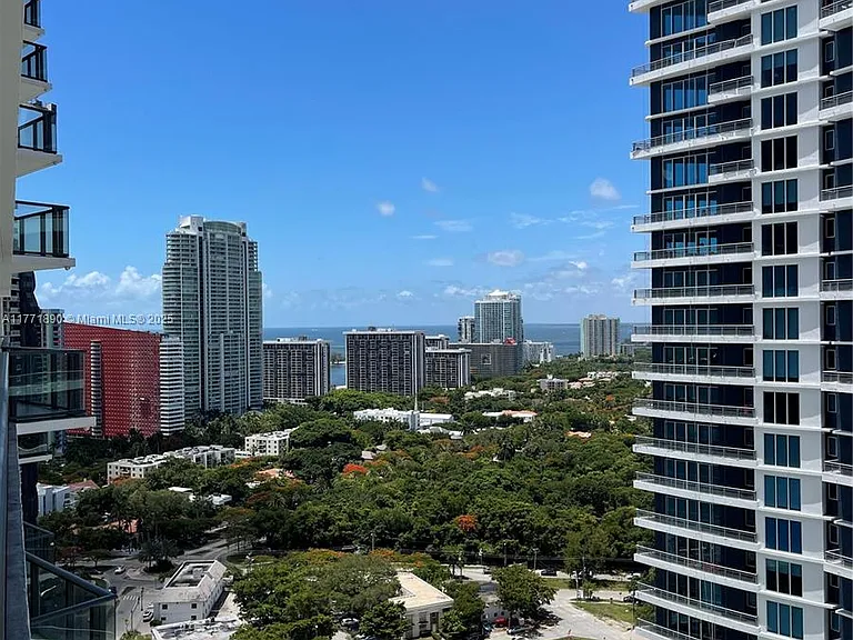 1300 S Miami Ave #20 — Photo 15