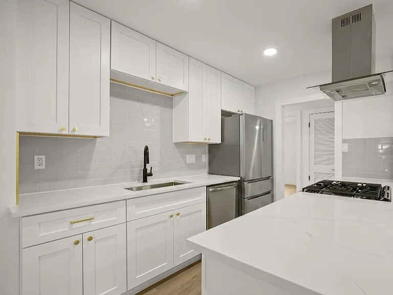 9006 Lodge Ct — Photo 6