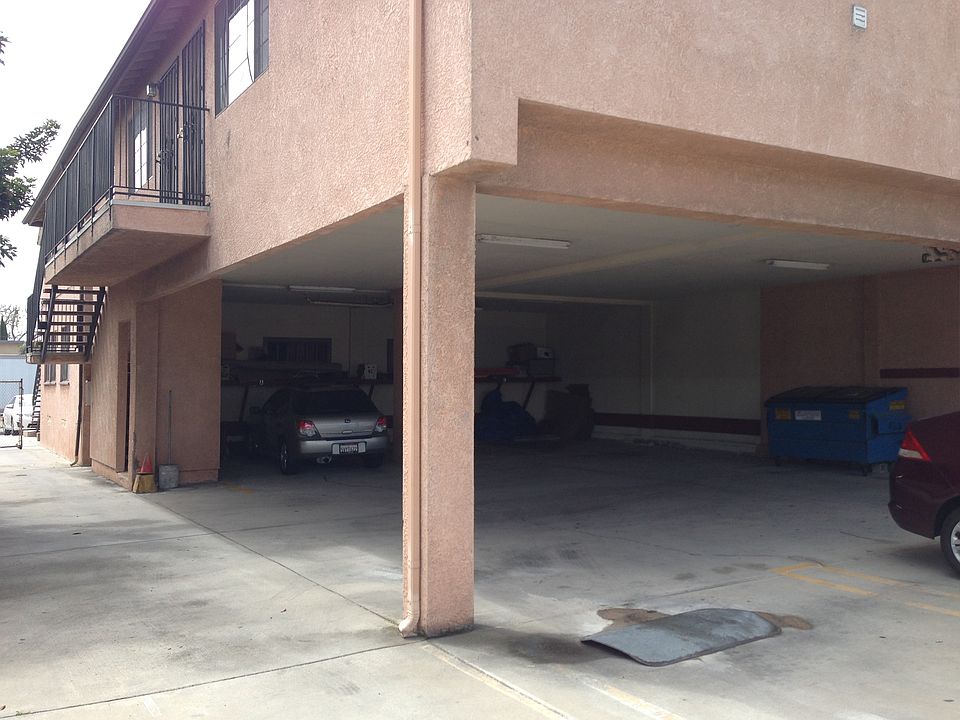 2nd image of 1523 Torrance Blvd APT B