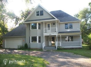 194 Pomeroy Ave, Crystal Lake, IL 60014
