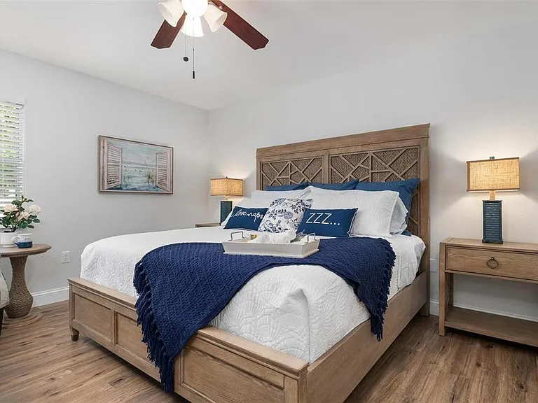 3201 Beneva Rd #201 — Photo 16