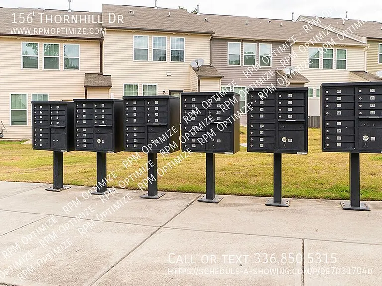 156 Thornhill Dr — Photo 42