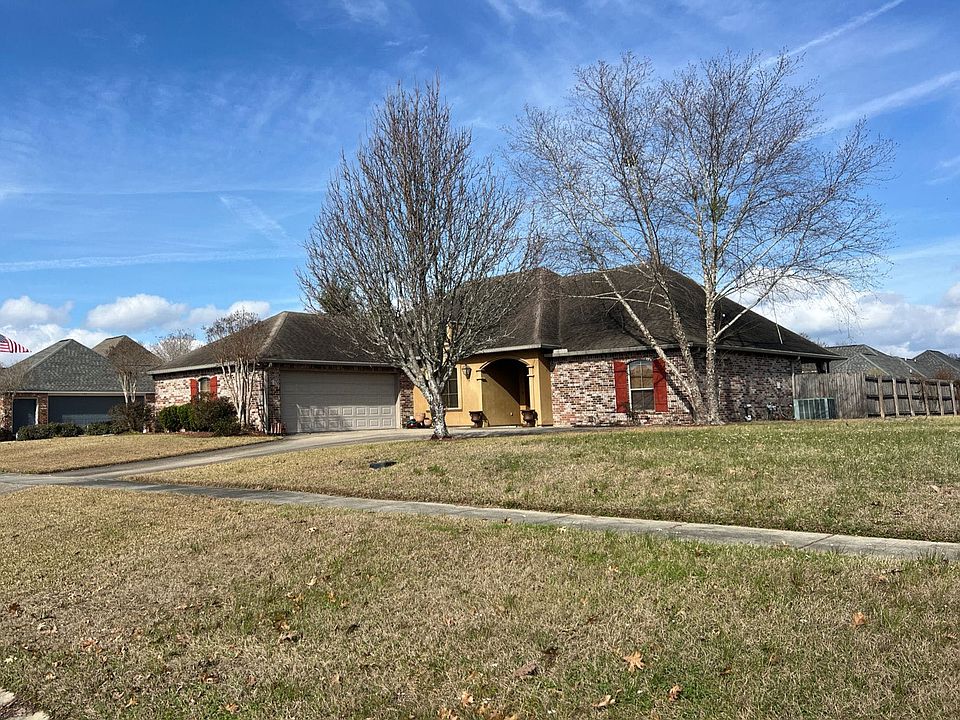 1st image of 2649 Hidden Lake Ave