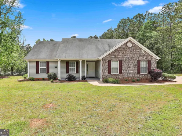 208 Rock House Rd, Senoia, GA 30276