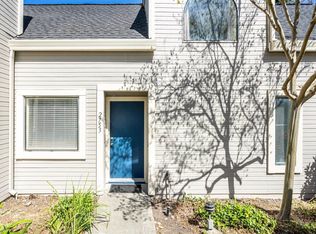 2753 Lakeview Dr, Santa Rosa, CA 95405