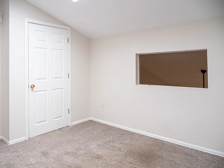 5066 Buckingham Rd — Photo 11