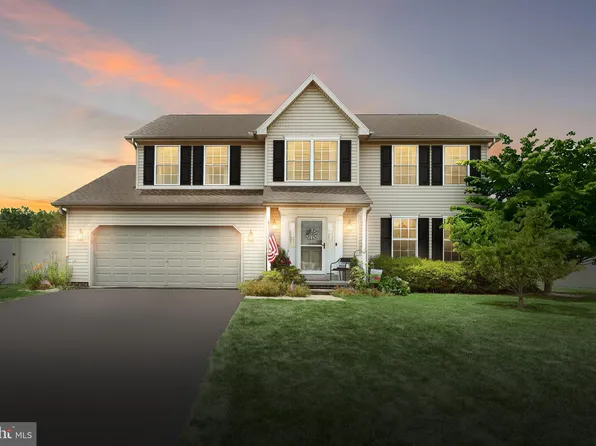 104 Los Alamitos Cir, Hanover, PA 17331
