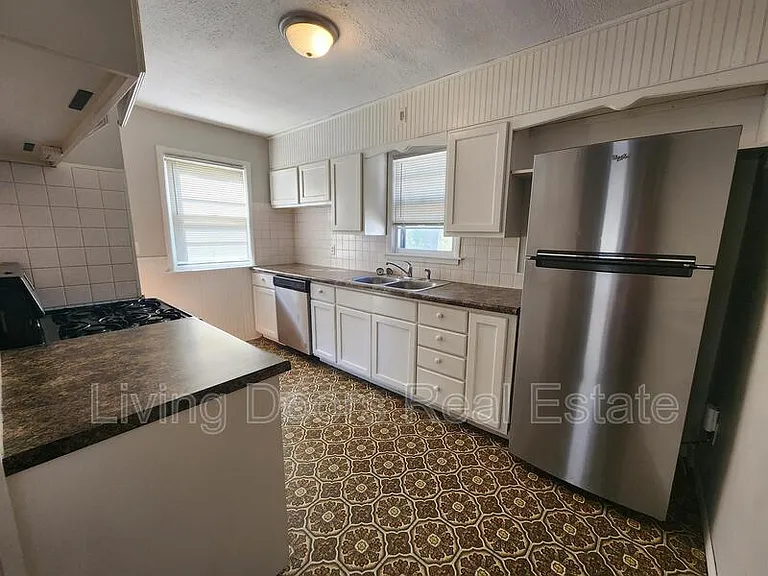 3701 Lewis Ave — Photo 13