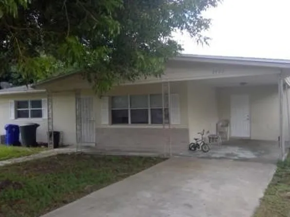 3522 Glenn Dr, Fort Myers, FL 33901