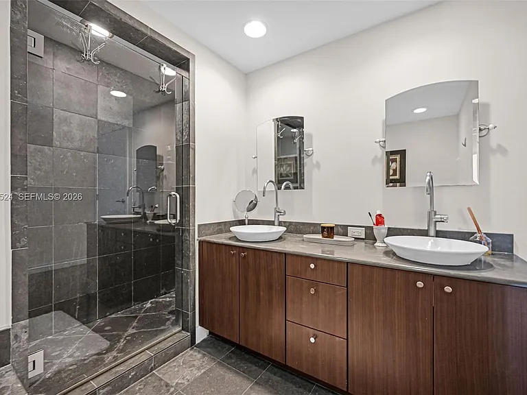 3801 Collins Ave #1102 — Photo 36