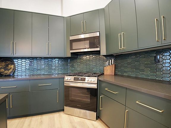 5th image of 39760 Notting Hill Rd