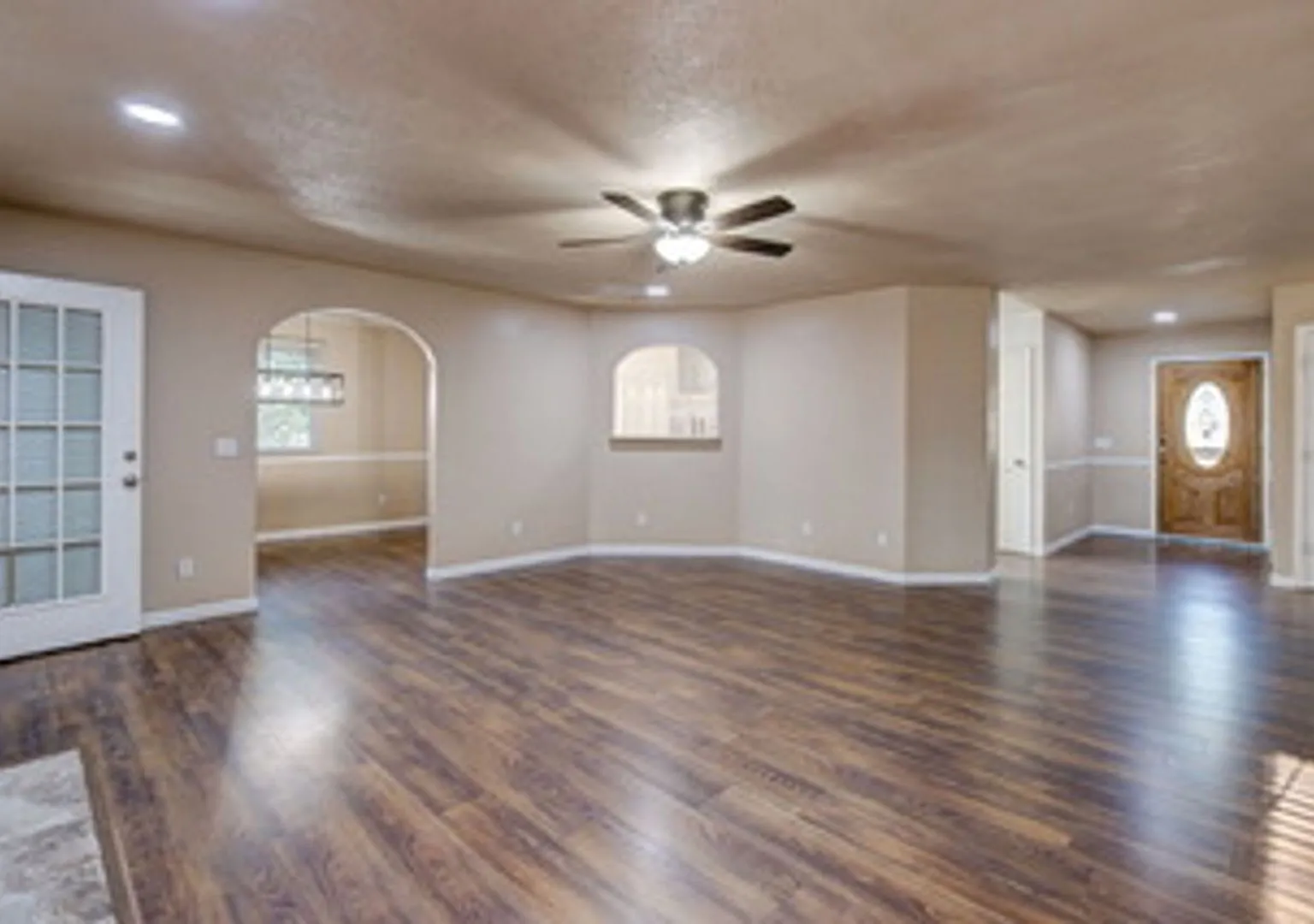 212 Running Deer Drive — Photo 3