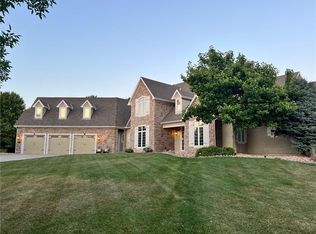 10215 N Park Ave, Kansas City, MO 64155